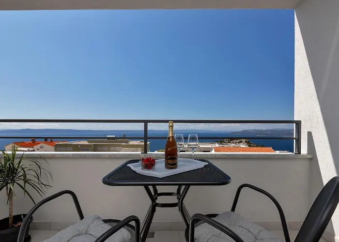 Holiday Home L & B Makarska