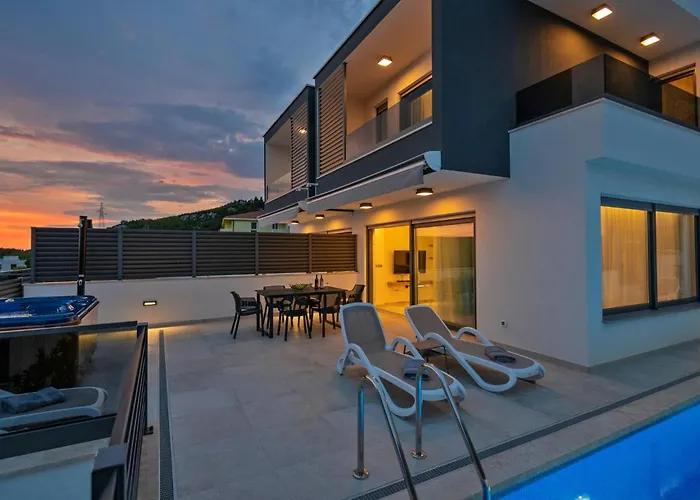 Lovely Home In Makarska