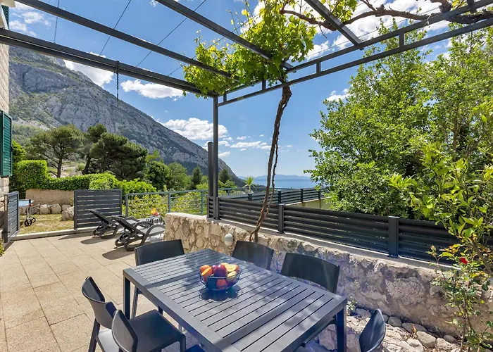 Marina - Holiday Home With Sea View
