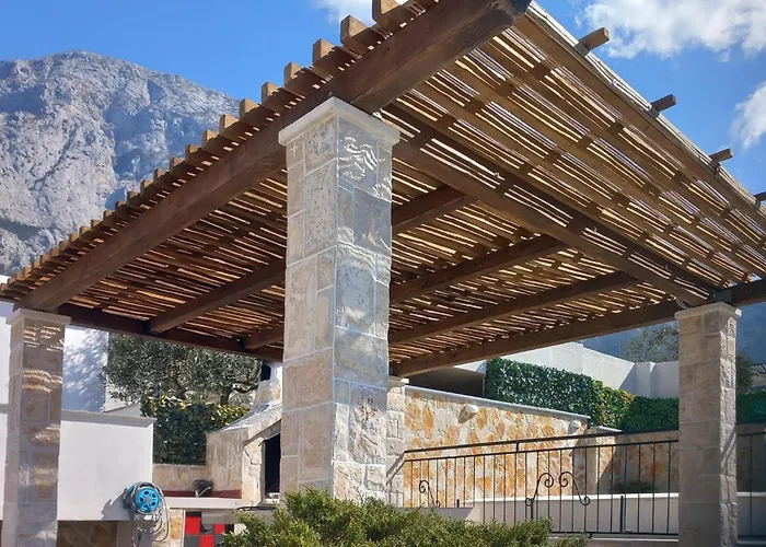 Lovely Home In Makarska